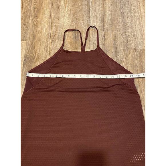 Athleta Womens Chi Dot Mesh Train Tank Top Size Medium - Picture 9 of 12